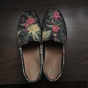 Toms flats tropical prints size 8.5